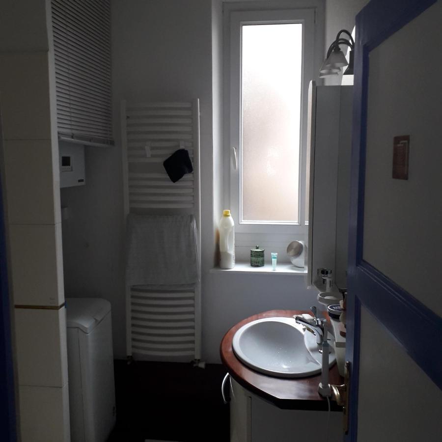 Chambre Meublee Au Coeur De Ville - Chez L'Habitant Le Creusot Zewnętrze zdjęcie
